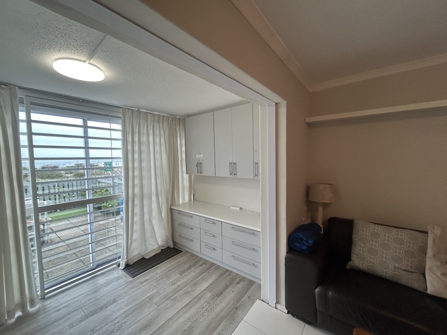 To Let 2 Bedroom Property for Rent in Big Bay Western Cape